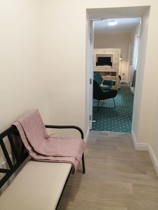 Cosy City Apartment Cork Exterior photo